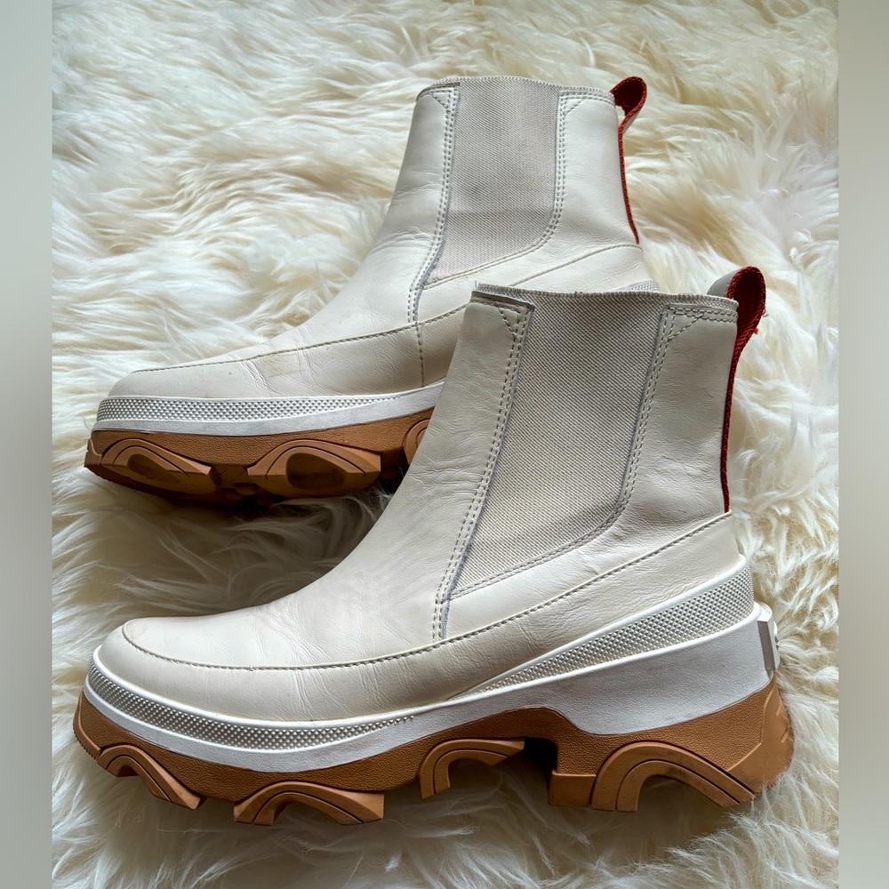 Sorel Women’s Boots size 9